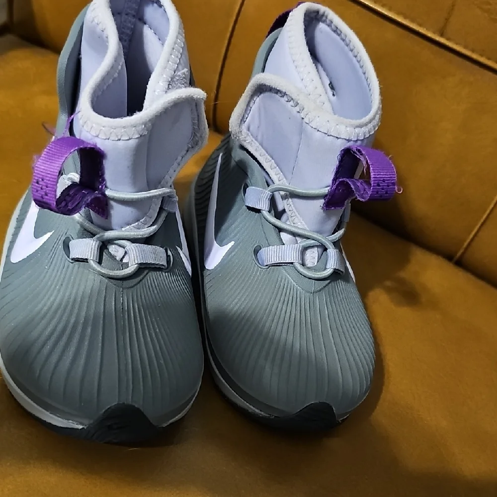 Nike Kids Gray Purple Boots All Condition Waterproof Outerwear Size 7c Boy Girl